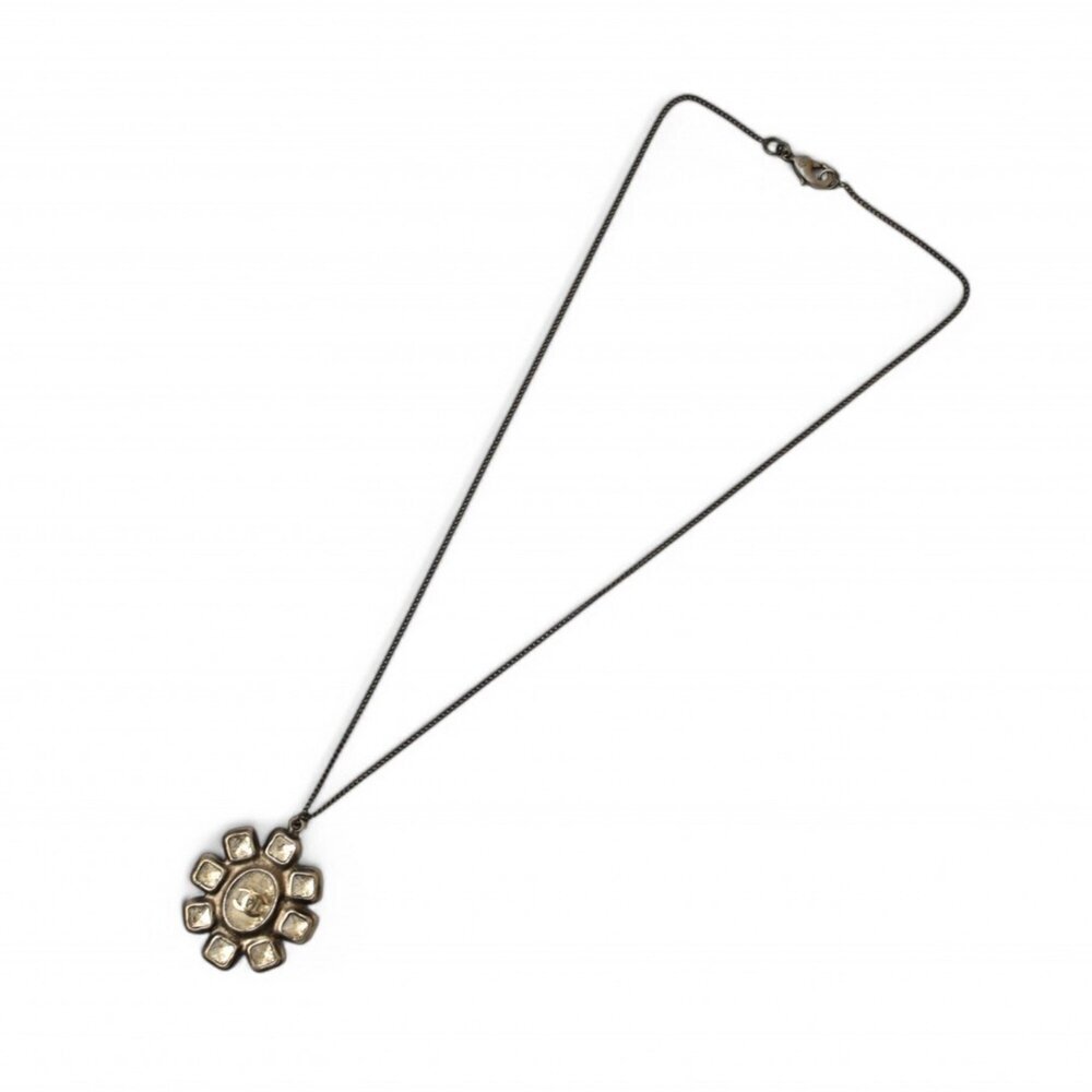 CHANEL Authentic Gold Logo Necklace - Picture 4 of 6